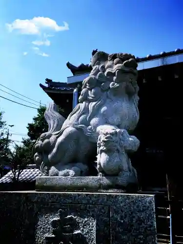 新城神社の狛犬