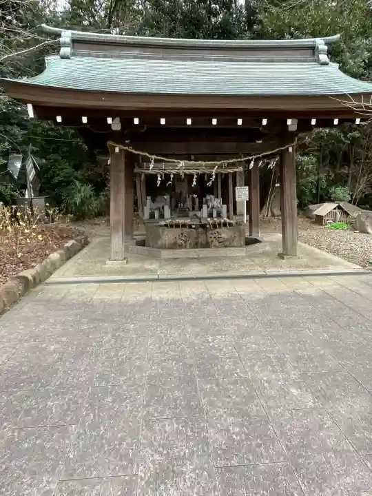 愛知縣護國神社の{uncategorized: "未分類", other: "その他", undefined: "問題あり", building: "その他建物", grave: "お墓", sacred_gate: "鳥居", guardian: "狛犬", statue: "像", buddha: "仏像", history: "歴史", nature: "自然", garden: "庭園", animal: "動物", pagoda: "塔", temizu: "手水舎", mountain_gate: "山門・神門", sanctuary: "本殿・本堂", subordinate: "末社・摂社", art: "芸術", scenery: "景色", jizo: "地蔵", ema: "絵馬", goshuin: "御朱印", omikuji: "おみくじ", items: "授与品その他", amulet: "お守り", goshuincho: "御朱印帳", eats: "食事", festival: "お祭り", votive_dance: "神楽", shichigosan: "七五三参", wedding: "結婚式", experience: "体験その他", initially: "初詣", around: "周辺", anti_infection: "感染症対策"}