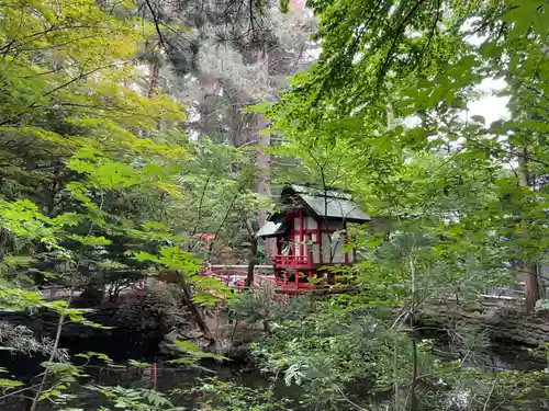白石神社の庭園