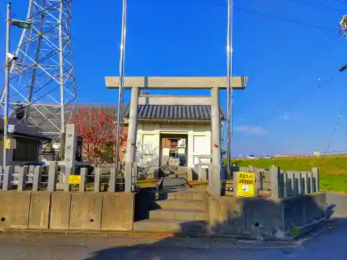 神明社の鳥居