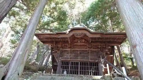 足長神社の本殿