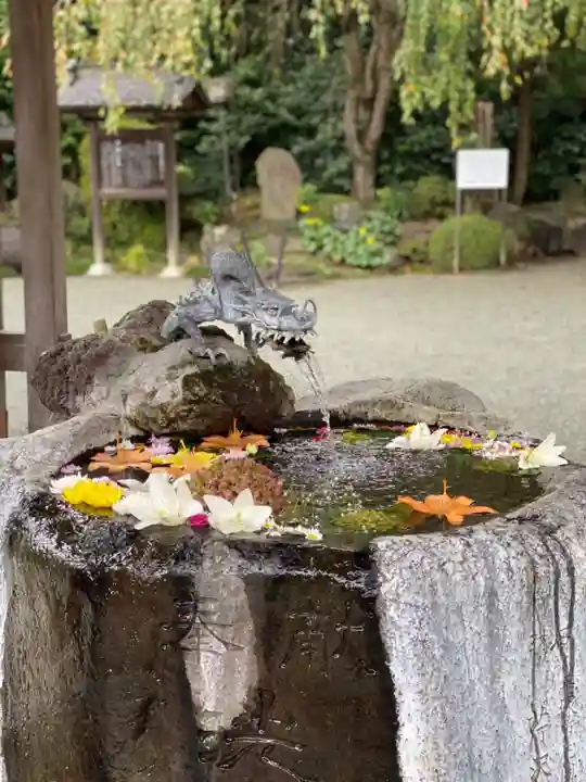 出雲大社相模分祠の手水舎