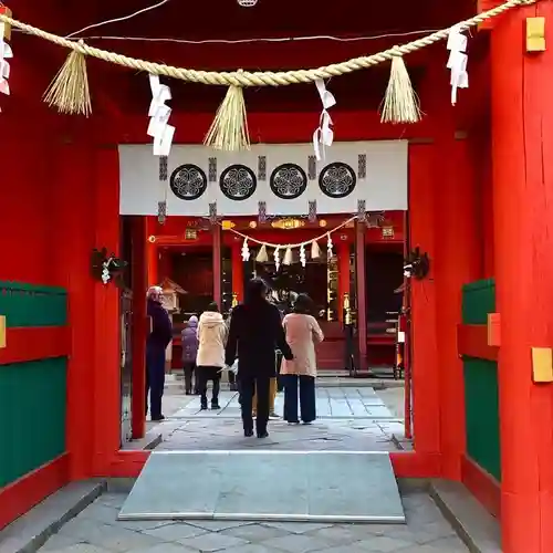 六所神社の山門