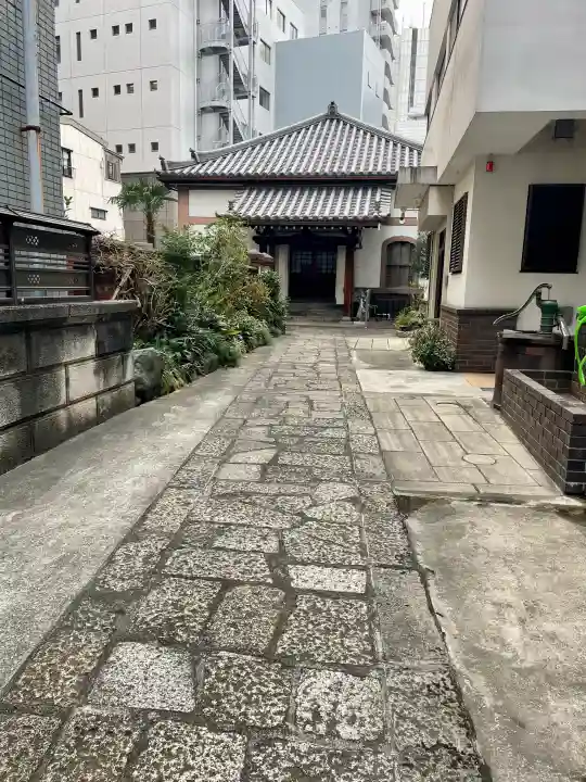 法泉寺の{uncategorized: "未分類", other: "その他", undefined: "問題あり", building: "その他建物", grave: "お墓", sacred_gate: "鳥居", guardian: "狛犬", statue: "像", buddha: "仏像", history: "歴史", nature: "自然", garden: "庭園", animal: "動物", pagoda: "塔", temizu: "手水舎", mountain_gate: "山門・神門", sanctuary: "本殿・本堂", subordinate: "末社・摂社", art: "芸術", scenery: "景色", jizo: "地蔵", ema: "絵馬", goshuin: "御朱印", omikuji: "おみくじ", items: "授与品その他", amulet: "お守り", goshuincho: "御朱印帳", eats: "食事", festival: "お祭り", votive_dance: "神楽", shichigosan: "七五三参", wedding: "結婚式", experience: "体験その他", initially: "初詣", around: "周辺", anti_infection: "感染症対策"}