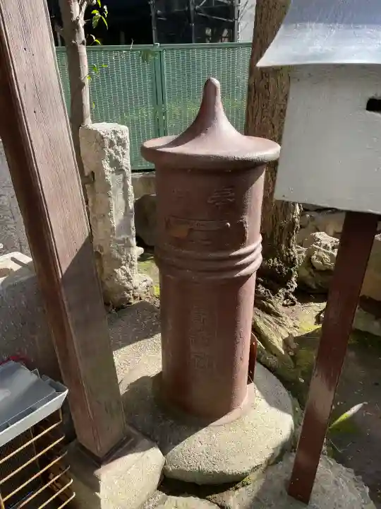 三峯神社の{uncategorized: "未分類", other: "その他", undefined: "問題あり", building: "その他建物", grave: "お墓", sacred_gate: "鳥居", guardian: "狛犬", statue: "像", buddha: "仏像", history: "歴史", nature: "自然", garden: "庭園", animal: "動物", pagoda: "塔", temizu: "手水舎", mountain_gate: "山門・神門", sanctuary: "本殿・本堂", subordinate: "末社・摂社", art: "芸術", scenery: "景色", jizo: "地蔵", ema: "絵馬", goshuin: "御朱印", omikuji: "おみくじ", items: "授与品その他", amulet: "お守り", goshuincho: "御朱印帳", eats: "食事", festival: "お祭り", votive_dance: "神楽", shichigosan: "七五三参", wedding: "結婚式", experience: "体験その他", initially: "初詣", around: "周辺", anti_infection: "感染症対策"}
