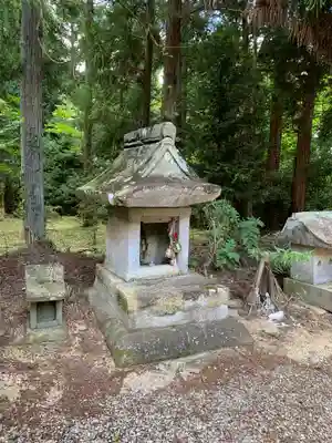 仁井田神社の末社・摂社