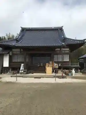 倉留寺の本殿・本堂
