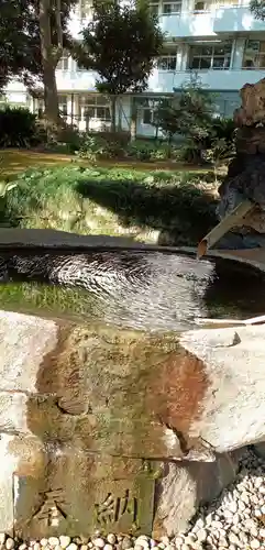 前原御嶽神社の手水舎