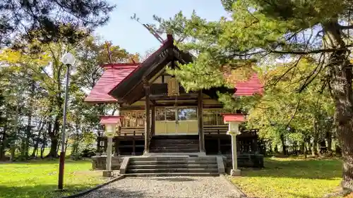 雨龍神社の本殿