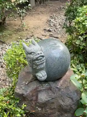 伏見神宝神社の{uncategorized: "未分類", other: "その他", undefined: "問題あり", building: "その他建物", grave: "お墓", sacred_gate: "鳥居", guardian: "狛犬", statue: "像", buddha: "仏像", history: "歴史", nature: "自然", garden: "庭園", animal: "動物", pagoda: "塔", temizu: "手水舎", mountain_gate: "山門・神門", sanctuary: "本殿・本堂", subordinate: "末社・摂社", art: "芸術", scenery: "景色", jizo: "地蔵", ema: "絵馬", goshuin: "御朱印", omikuji: "おみくじ", items: "授与品その他", amulet: "お守り", goshuincho: "御朱印帳", eats: "食事", festival: "お祭り", votive_dance: "神楽", shichigosan: "七五三参", wedding: "結婚式", experience: "体験その他", initially: "初詣", around: "周辺", anti_infection: "感染症対策"}