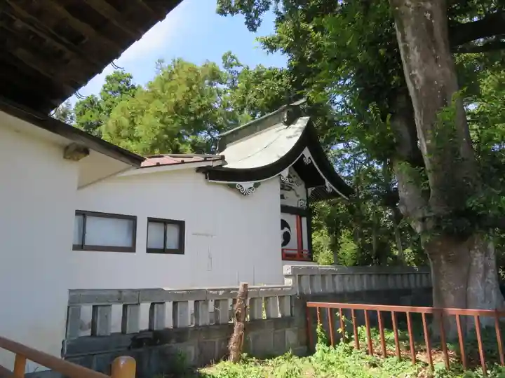 巨摩八幡宮の本殿・本堂