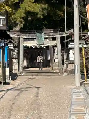 一御田神社の{uncategorized: "未分類", other: "その他", undefined: "問題あり", building: "その他建物", grave: "お墓", sacred_gate: "鳥居", guardian: "狛犬", statue: "像", buddha: "仏像", history: "歴史", nature: "自然", garden: "庭園", animal: "動物", pagoda: "塔", temizu: "手水舎", mountain_gate: "山門・神門", sanctuary: "本殿・本堂", subordinate: "末社・摂社", art: "芸術", scenery: "景色", jizo: "地蔵", ema: "絵馬", goshuin: "御朱印", omikuji: "おみくじ", items: "授与品その他", amulet: "お守り", goshuincho: "御朱印帳", eats: "食事", festival: "お祭り", votive_dance: "神楽", shichigosan: "七五三参", wedding: "結婚式", experience: "体験その他", initially: "初詣", around: "周辺", anti_infection: "感染症対策"}