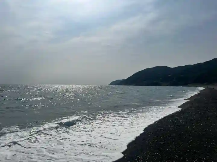 御崎神社の{uncategorized: "未分類", other: "その他", undefined: "問題あり", building: "その他建物", grave: "お墓", sacred_gate: "鳥居", guardian: "狛犬", statue: "像", buddha: "仏像", history: "歴史", nature: "自然", garden: "庭園", animal: "動物", pagoda: "塔", temizu: "手水舎", mountain_gate: "山門・神門", sanctuary: "本殿・本堂", subordinate: "末社・摂社", art: "芸術", scenery: "景色", jizo: "地蔵", ema: "絵馬", goshuin: "御朱印", omikuji: "おみくじ", items: "授与品その他", amulet: "お守り", goshuincho: "御朱印帳", eats: "食事", festival: "お祭り", votive_dance: "神楽", shichigosan: "七五三参", wedding: "結婚式", experience: "体験その他", initially: "初詣", around: "周辺", anti_infection: "感染症対策"}