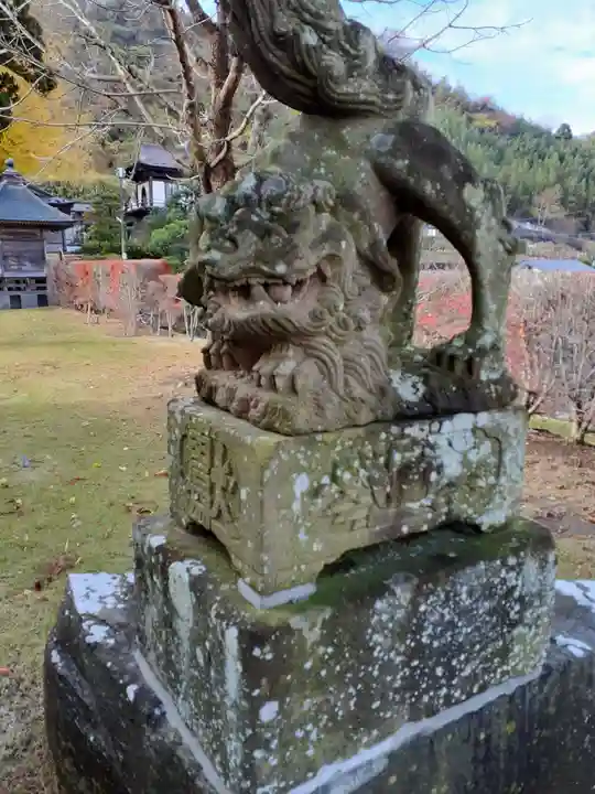 如意輪山 願成寺の狛犬