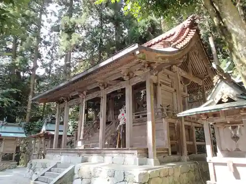 高天彦神社の本殿