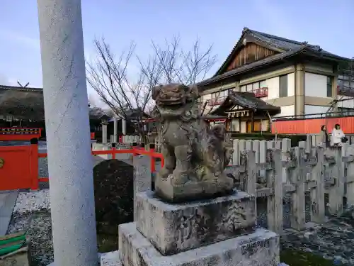 車折神社の{uncategorized: "未分類", other: "その他", undefined: "問題あり", building: "その他建物", grave: "お墓", sacred_gate: "鳥居", guardian: "狛犬", statue: "像", buddha: "仏像", history: "歴史", nature: "自然", garden: "庭園", animal: "動物", pagoda: "塔", temizu: "手水舎", mountain_gate: "山門・神門", sanctuary: "本殿・本堂", subordinate: "末社・摂社", art: "芸術", scenery: "景色", jizo: "地蔵", ema: "絵馬", goshuin: "御朱印", omikuji: "おみくじ", items: "授与品その他", amulet: "お守り", goshuincho: "御朱印帳", eats: "食事", festival: "お祭り", votive_dance: "神楽", shichigosan: "七五三参", wedding: "結婚式", experience: "体験その他", initially: "初詣", around: "周辺", anti_infection: "感染症対策"}