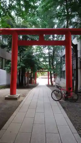 花園神社の鳥居