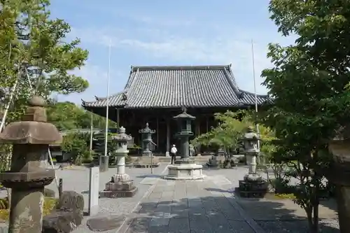 穴太寺の本殿・本堂