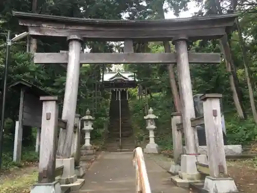 西八朔杉山神社の鳥居