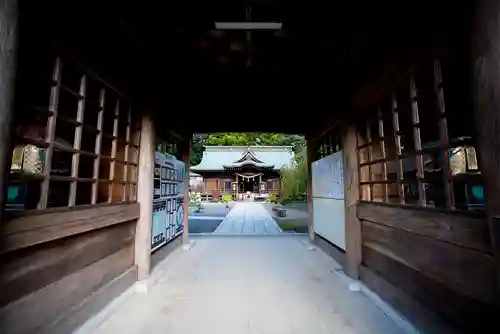 常陸第三宮　吉田神社の山門・神門