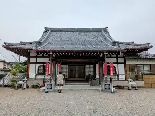 弘誓寺の本殿・本堂