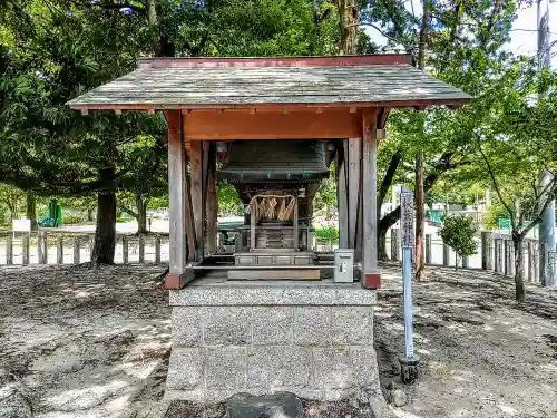 神明社の末社・摂社