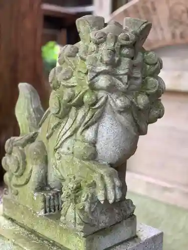 荒立神社の狛犬