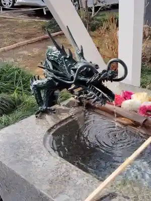 諏訪神社の手水舎