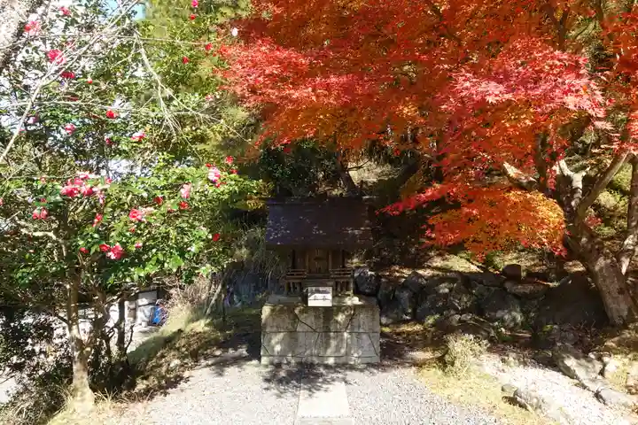 出世稲荷神社の自然