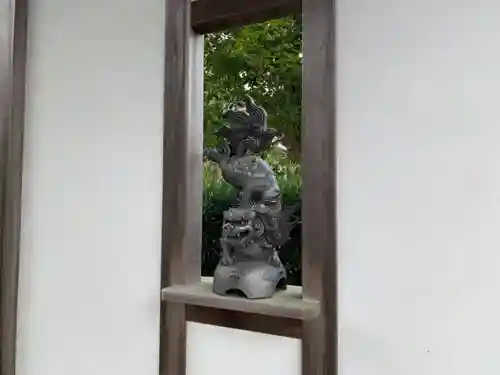 道教寺の狛犬