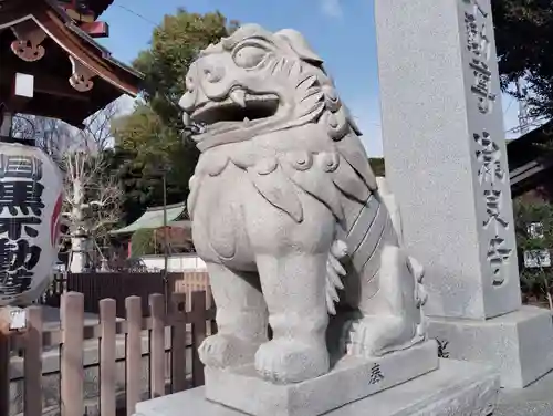 瀧泉寺（目黒不動尊）の狛犬