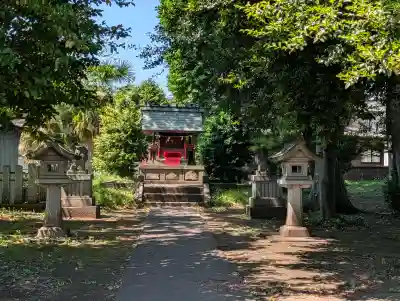 新田稲荷神社の{uncategorized: "未分類", other: "その他", undefined: "問題あり", building: "その他建物", grave: "お墓", sacred_gate: "鳥居", guardian: "狛犬", statue: "像", buddha: "仏像", history: "歴史", nature: "自然", garden: "庭園", animal: "動物", pagoda: "塔", temizu: "手水舎", mountain_gate: "山門・神門", sanctuary: "本殿・本堂", subordinate: "末社・摂社", art: "芸術", scenery: "景色", jizo: "地蔵", ema: "絵馬", goshuin: "御朱印", omikuji: "おみくじ", items: "授与品その他", amulet: "お守り", goshuincho: "御朱印帳", eats: "食事", festival: "お祭り", votive_dance: "神楽", shichigosan: "七五三参", wedding: "結婚式", experience: "体験その他", initially: "初詣", around: "周辺", anti_infection: "感染症対策"}