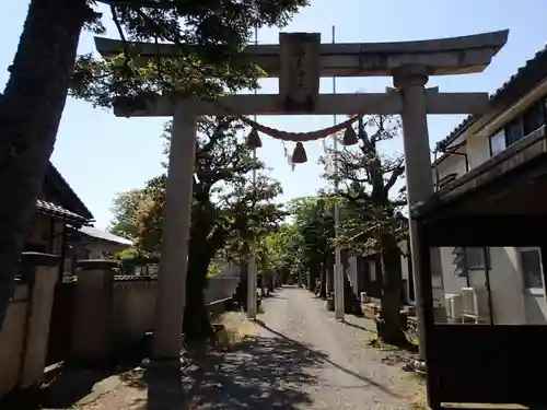 楢本神社の鳥居