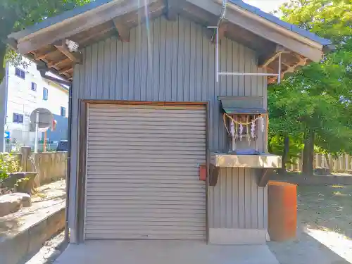 神明社（西田中）の末社