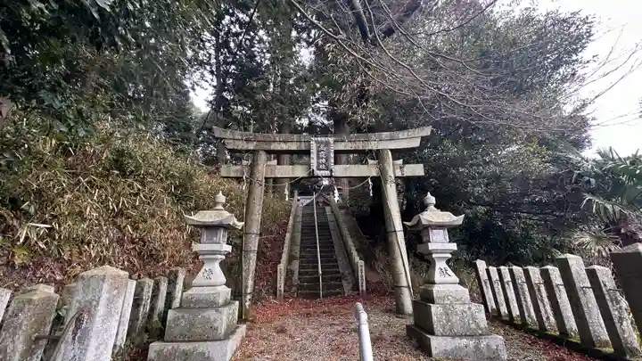 高靇神社の鳥居