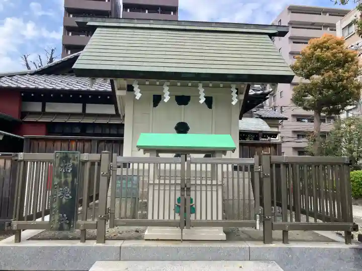 お三の宮日枝神社の{uncategorized: "未分類", other: "その他", undefined: "問題あり", building: "その他建物", grave: "お墓", sacred_gate: "鳥居", guardian: "狛犬", statue: "像", buddha: "仏像", history: "歴史", nature: "自然", garden: "庭園", animal: "動物", pagoda: "塔", temizu: "手水舎", mountain_gate: "山門・神門", sanctuary: "本殿・本堂", subordinate: "末社・摂社", art: "芸術", scenery: "景色", jizo: "地蔵", ema: "絵馬", goshuin: "御朱印", omikuji: "おみくじ", items: "授与品その他", amulet: "お守り", goshuincho: "御朱印帳", eats: "食事", festival: "お祭り", votive_dance: "神楽", shichigosan: "七五三参", wedding: "結婚式", experience: "体験その他", initially: "初詣", around: "周辺", anti_infection: "感染症対策"}