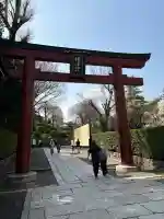 根津神社の{uncategorized: "未分類", other: "その他", undefined: "問題あり", building: "その他建物", grave: "お墓", sacred_gate: "鳥居", guardian: "狛犬", statue: "像", buddha: "仏像", history: "歴史", nature: "自然", garden: "庭園", animal: "動物", pagoda: "塔", temizu: "手水舎", mountain_gate: "山門・神門", sanctuary: "本殿・本堂", subordinate: "末社・摂社", art: "芸術", scenery: "景色", jizo: "地蔵", ema: "絵馬", goshuin: "御朱印", omikuji: "おみくじ", items: "授与品その他", amulet: "お守り", goshuincho: "御朱印帳", eats: "食事", festival: "お祭り", votive_dance: "神楽", shichigosan: "七五三参", wedding: "結婚式", experience: "体験その他", initially: "初詣", around: "周辺", anti_infection: "感染症対策"}