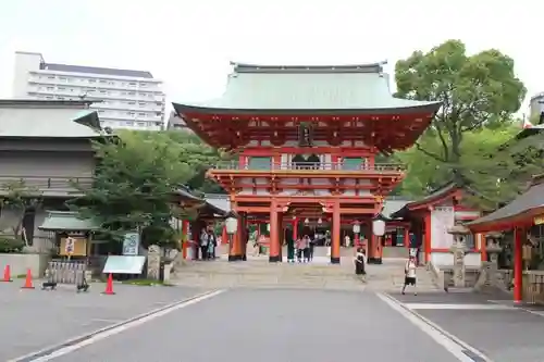 生田神社の山門・神門