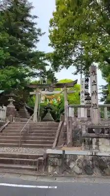 本土神社の{uncategorized: "未分類", other: "その他", undefined: "問題あり", building: "その他建物", grave: "お墓", sacred_gate: "鳥居", guardian: "狛犬", statue: "像", buddha: "仏像", history: "歴史", nature: "自然", garden: "庭園", animal: "動物", pagoda: "塔", temizu: "手水舎", mountain_gate: "山門・神門", sanctuary: "本殿・本堂", subordinate: "末社・摂社", art: "芸術", scenery: "景色", jizo: "地蔵", ema: "絵馬", goshuin: "御朱印", omikuji: "おみくじ", items: "授与品その他", amulet: "お守り", goshuincho: "御朱印帳", eats: "食事", festival: "お祭り", votive_dance: "神楽", shichigosan: "七五三参", wedding: "結婚式", experience: "体験その他", initially: "初詣", around: "周辺", anti_infection: "感染症対策"}