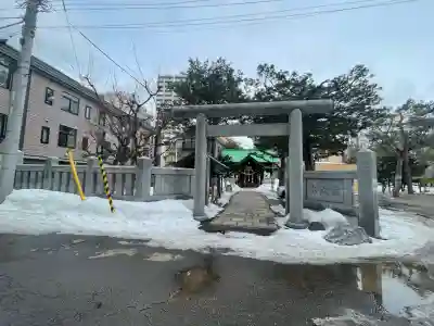 水天宮の{uncategorized: "未分類", other: "その他", undefined: "問題あり", building: "その他建物", grave: "お墓", sacred_gate: "鳥居", guardian: "狛犬", statue: "像", buddha: "仏像", history: "歴史", nature: "自然", garden: "庭園", animal: "動物", pagoda: "塔", temizu: "手水舎", mountain_gate: "山門・神門", sanctuary: "本殿・本堂", subordinate: "末社・摂社", art: "芸術", scenery: "景色", jizo: "地蔵", ema: "絵馬", goshuin: "御朱印", omikuji: "おみくじ", items: "授与品その他", amulet: "お守り", goshuincho: "御朱印帳", eats: "食事", festival: "お祭り", votive_dance: "神楽", shichigosan: "七五三参", wedding: "結婚式", experience: "体験その他", initially: "初詣", around: "周辺", anti_infection: "感染症対策"}