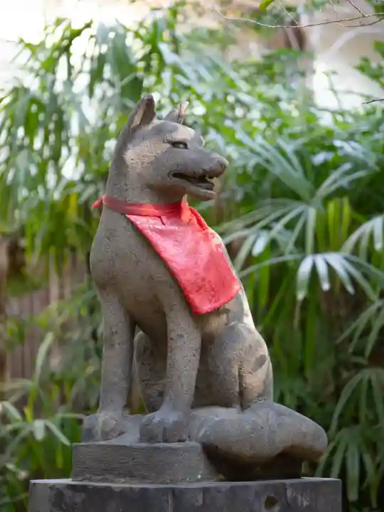 四合稲荷神社の{uncategorized: "未分類", other: "その他", undefined: "問題あり", building: "その他建物", grave: "お墓", sacred_gate: "鳥居", guardian: "狛犬", statue: "像", buddha: "仏像", history: "歴史", nature: "自然", garden: "庭園", animal: "動物", pagoda: "塔", temizu: "手水舎", mountain_gate: "山門・神門", sanctuary: "本殿・本堂", subordinate: "末社・摂社", art: "芸術", scenery: "景色", jizo: "地蔵", ema: "絵馬", goshuin: "御朱印", omikuji: "おみくじ", items: "授与品その他", amulet: "お守り", goshuincho: "御朱印帳", eats: "食事", festival: "お祭り", votive_dance: "神楽", shichigosan: "七五三参", wedding: "結婚式", experience: "体験その他", initially: "初詣", around: "周辺", anti_infection: "感染症対策"}
