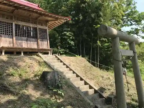 関場神社の本殿