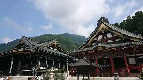 久遠寺の建物その他