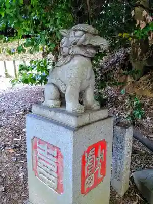 七社神社（半月七社神社）の狛犬