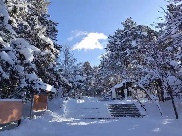 上川神社の庭園