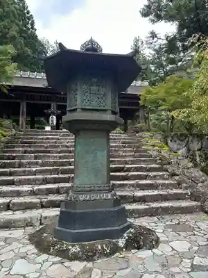 久遠寺御廟所(山梨県)
