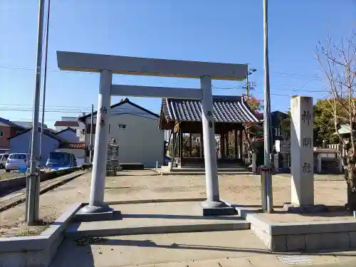 神明社の鳥居