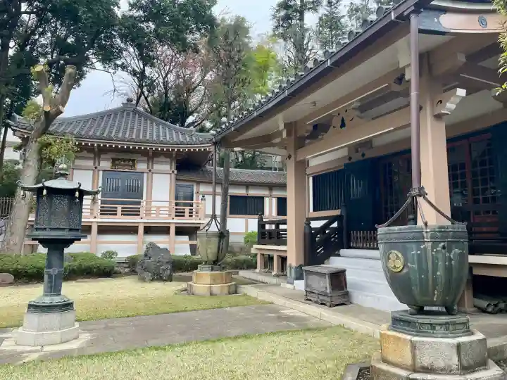 東光寺の{uncategorized: "未分類", other: "その他", undefined: "問題あり", building: "その他建物", grave: "お墓", sacred_gate: "鳥居", guardian: "狛犬", statue: "像", buddha: "仏像", history: "歴史", nature: "自然", garden: "庭園", animal: "動物", pagoda: "塔", temizu: "手水舎", mountain_gate: "山門・神門", sanctuary: "本殿・本堂", subordinate: "末社・摂社", art: "芸術", scenery: "景色", jizo: "地蔵", ema: "絵馬", goshuin: "御朱印", omikuji: "おみくじ", items: "授与品その他", amulet: "お守り", goshuincho: "御朱印帳", eats: "食事", festival: "お祭り", votive_dance: "神楽", shichigosan: "七五三参", wedding: "結婚式", experience: "体験その他", initially: "初詣", around: "周辺", anti_infection: "感染症対策"}