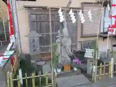 元宿神社の像