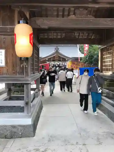 八重垣神社の山門